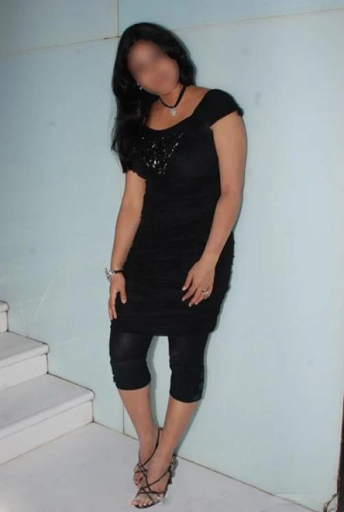 Call Girls East Nimar