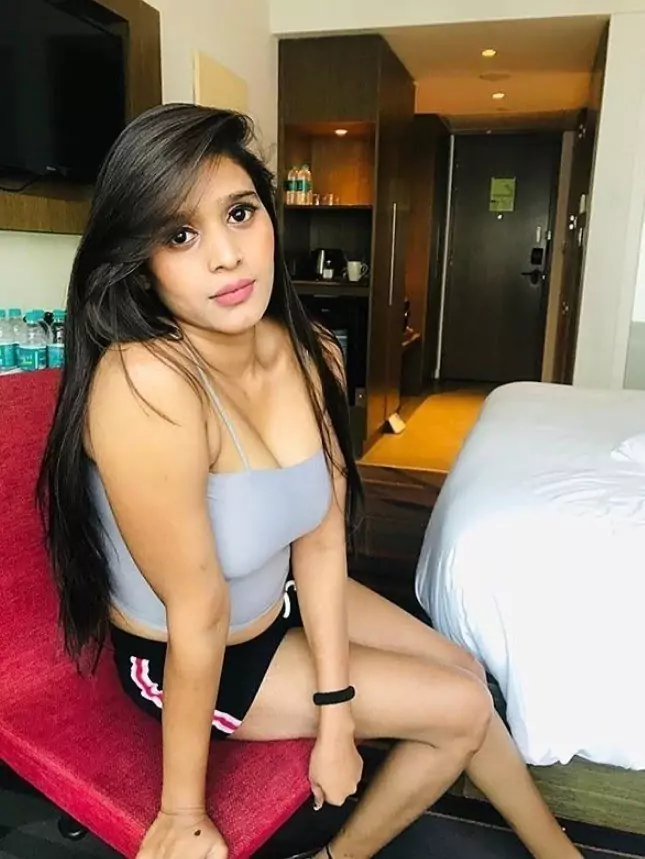 कॉल गर्ल्स सर्विस  पूर्व निमाड़